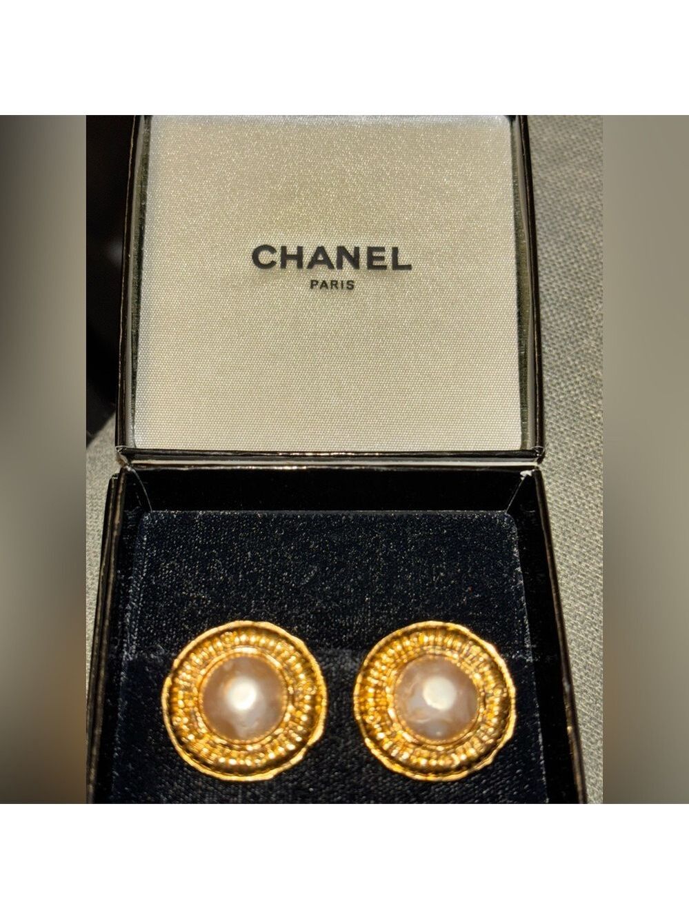 CHANEL Gold and Cream Statement Earrings - Clip on - Picture 10 of 10